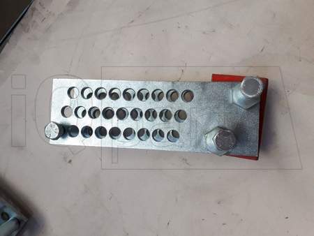 DIVERSES VERSTELLBARE LOCHPLATTENGARNITUR FUER